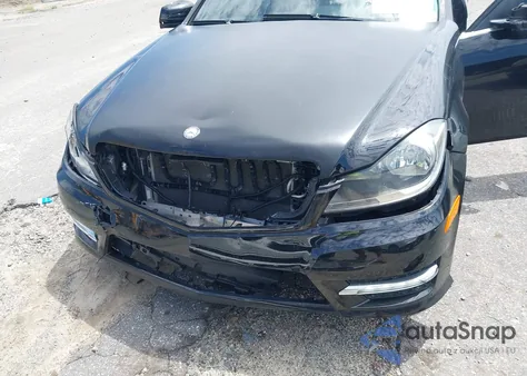 2013 Mercedes-Benz C 350 Sport из США, поврежденный, VIN WDDGF5HB4DR258643